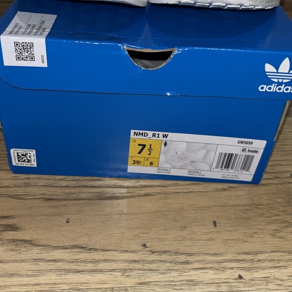 NWT Wmns Adidas NMD_R1 'White Almost Lime’ size 7.5 - Picture 10 of 11